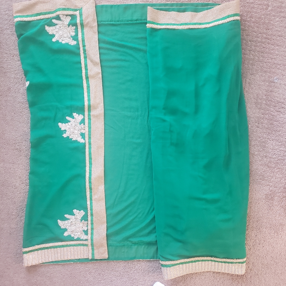Saree beaded dress. - Picture 5 of 5